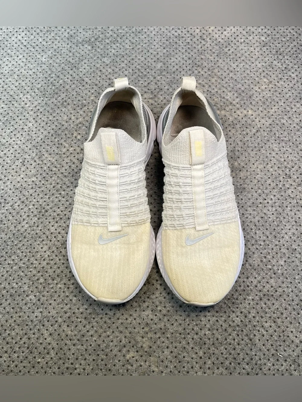 Nike React Phantom Run Flyknit 2 White Running Shoes Size 9 Women’s